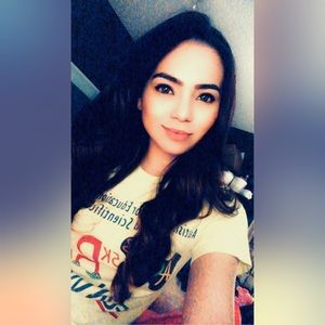 Meet your Posher, Iris